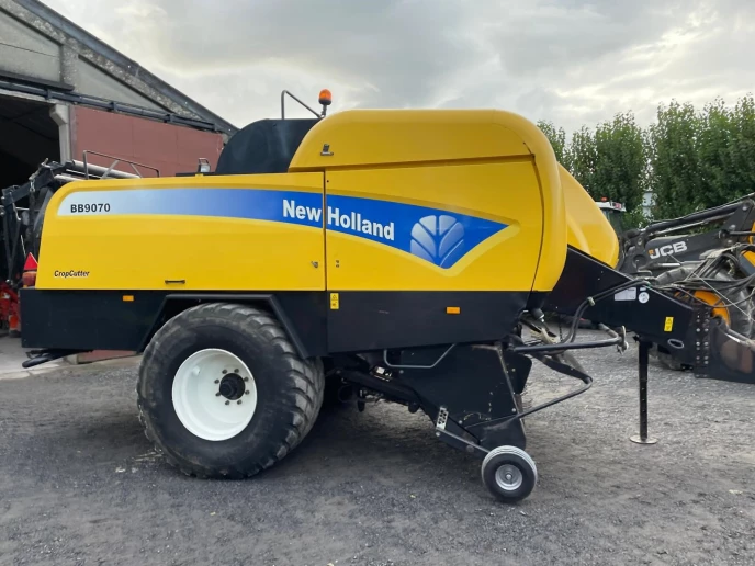 New Holland BB9070